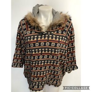 XXl Women’s Hooded AZTEC Shirt LARGE